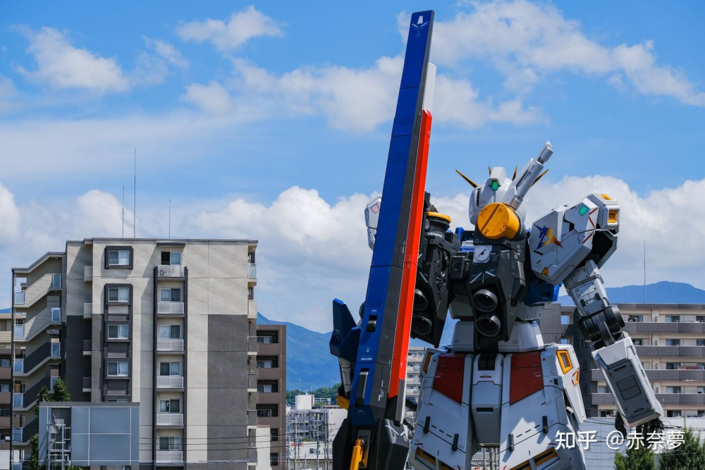 image.png {守护城市的福冈牛背影}